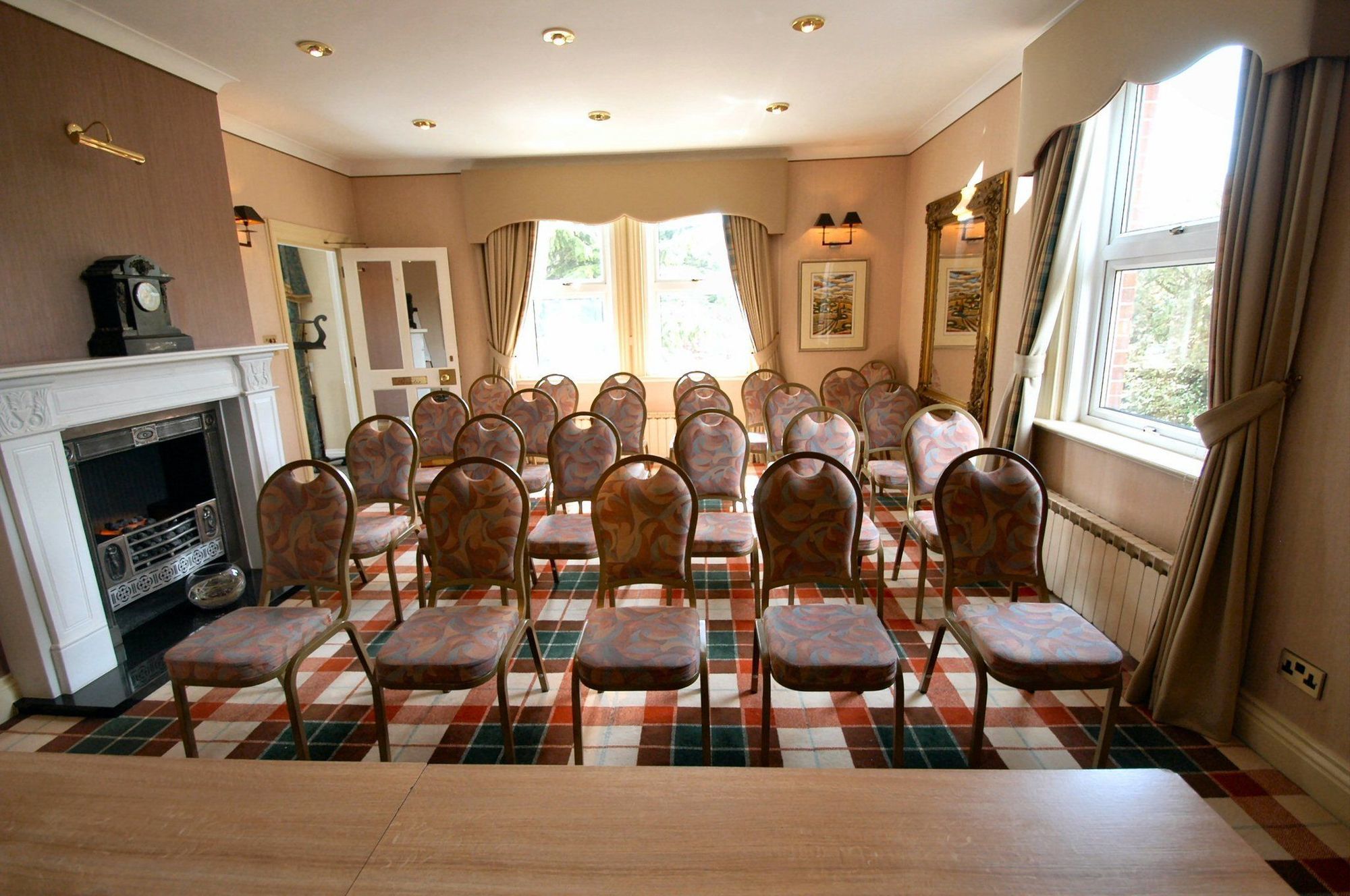 The Lodge Даксфорд Бизнес фото
